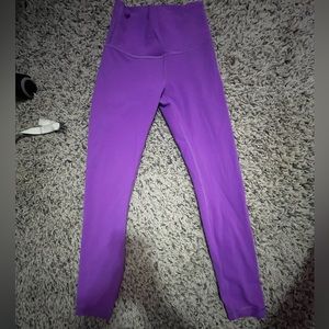 wunder train HR Tight 25” lululemon leggings. moonlight magenta. size 4 non worn